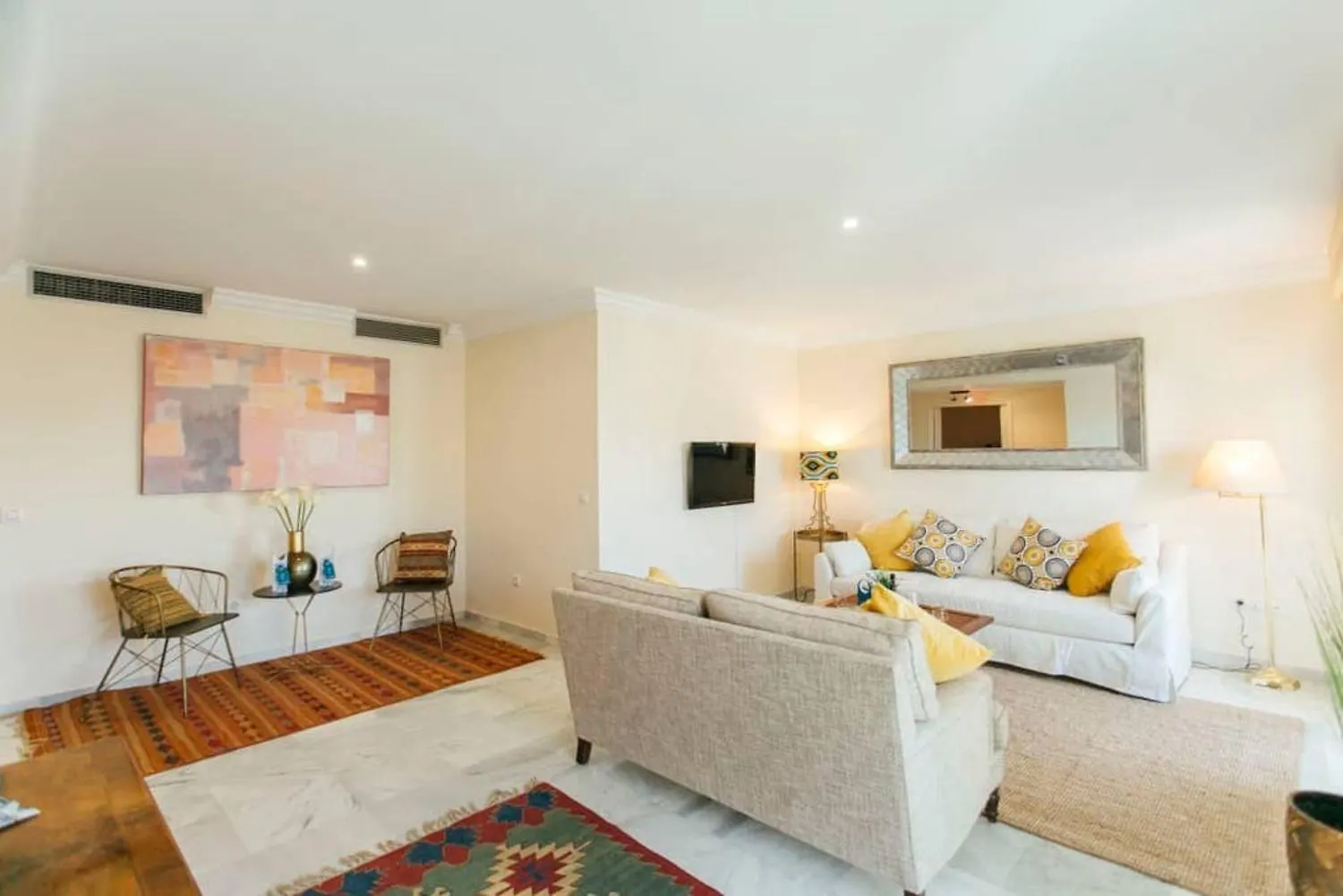 Wide And Bright- 3Bd 2Bth- Arenal Apartment Seville